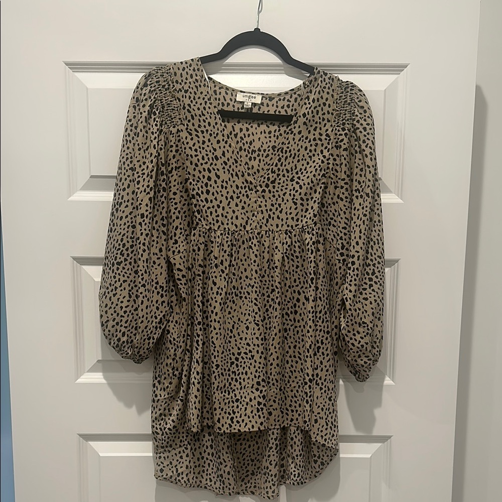 Umgee Brown and Tan Puff Sleeve Top